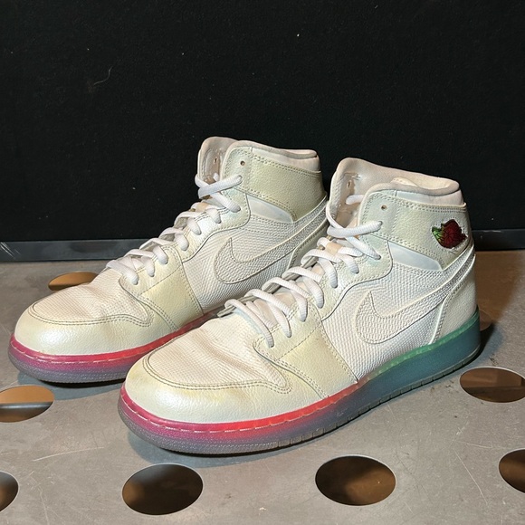 Nike Other - Nike Air Jordan Retro 1 Size 8.5Y